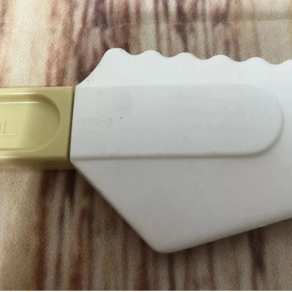 Tupperware Serrated Spreader Spatula Vintage 1775